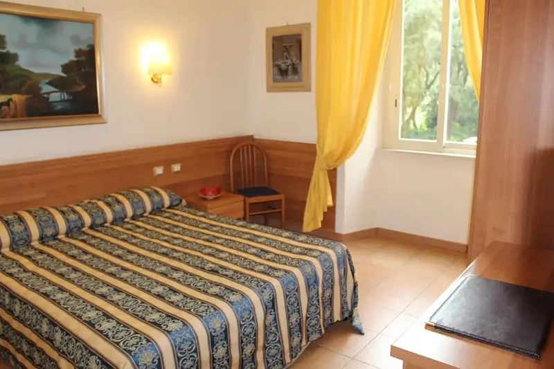 Hotel Bolognese, Romë