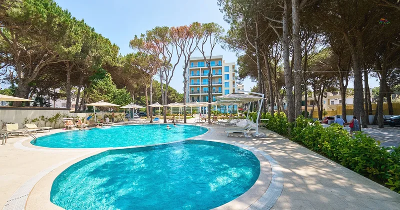Skanderbeg Hotel, Golem, Durrës