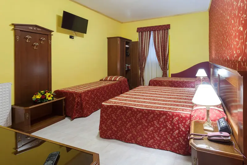 Oriente Hotel, Romë