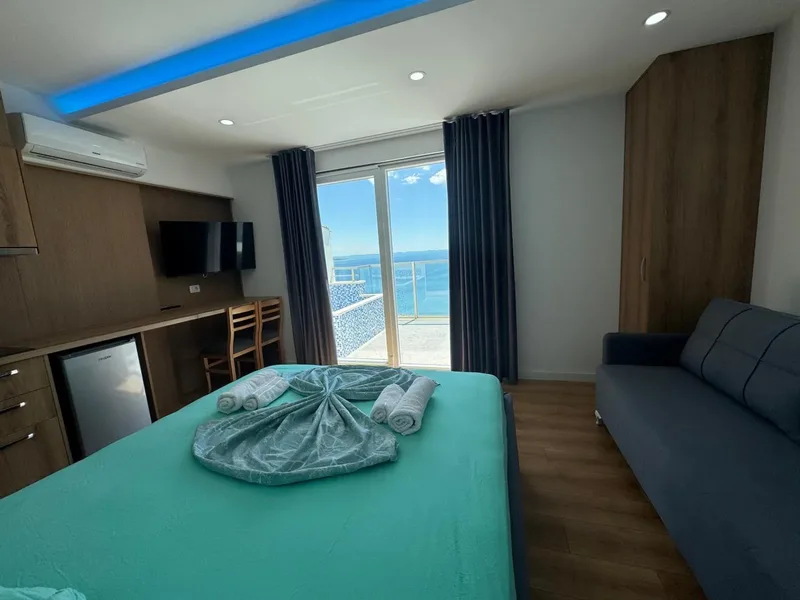 Hotel Ambasador, Shëngjin