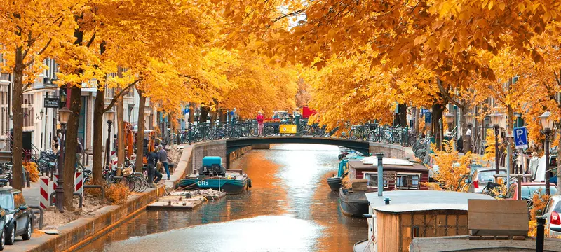 Amsterdam • Bruksel me avion
