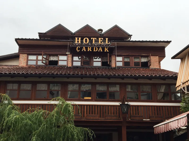 Hotel Çardak 3*, Pejë