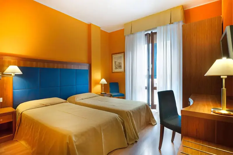 Hotel Berlino 3, Milano — Milano, Itali — foto 4 nga 7