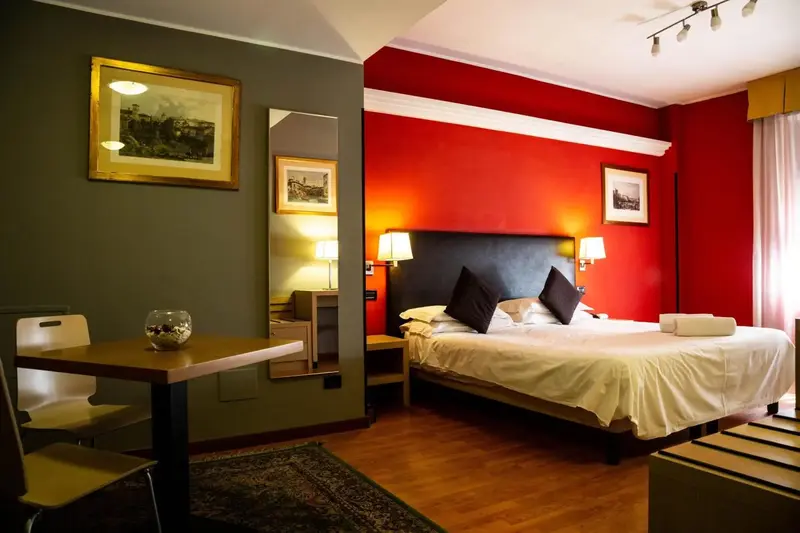Hotel Berlino 3, Milano — Milano, Itali — foto 2 nga 7
