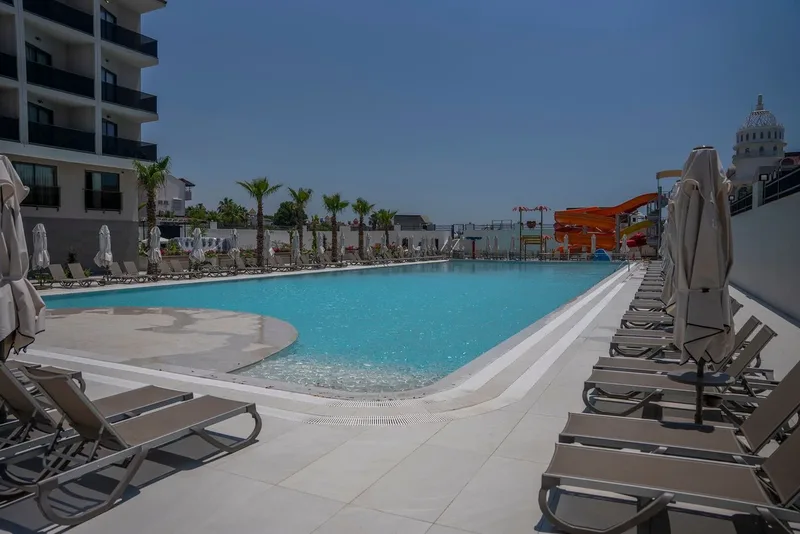 Avia Resort & Spa 5*, Side