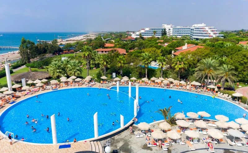 Starlight Resort Hotel, Side