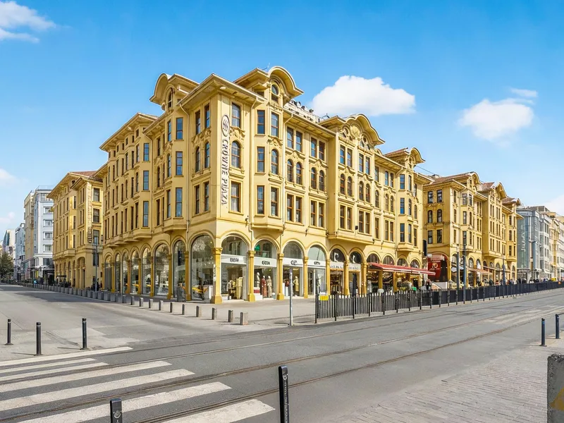 Fundjavë në Stamboll - Crowne Plaza Istanbul Old City 5*