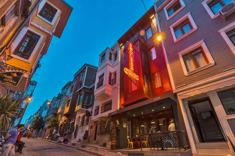 Taksim Nis Hotel, Stamboll