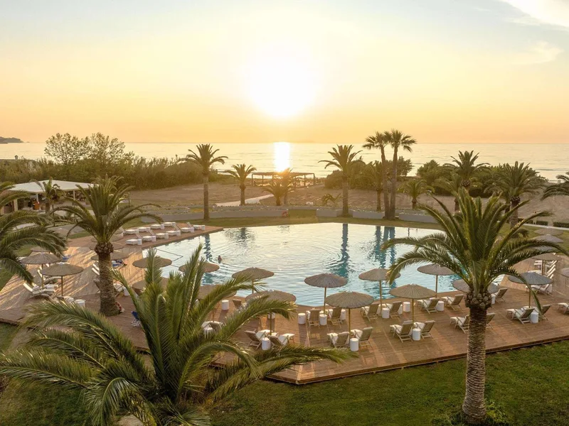 Grecotel LUX ME Costa Botanica 5*, Korfuz