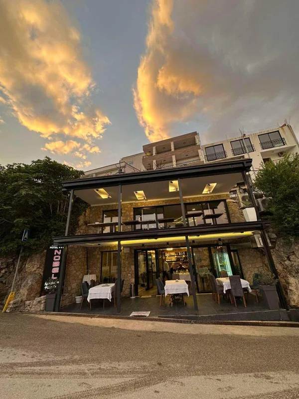 Hotel Nobel, Ulqin