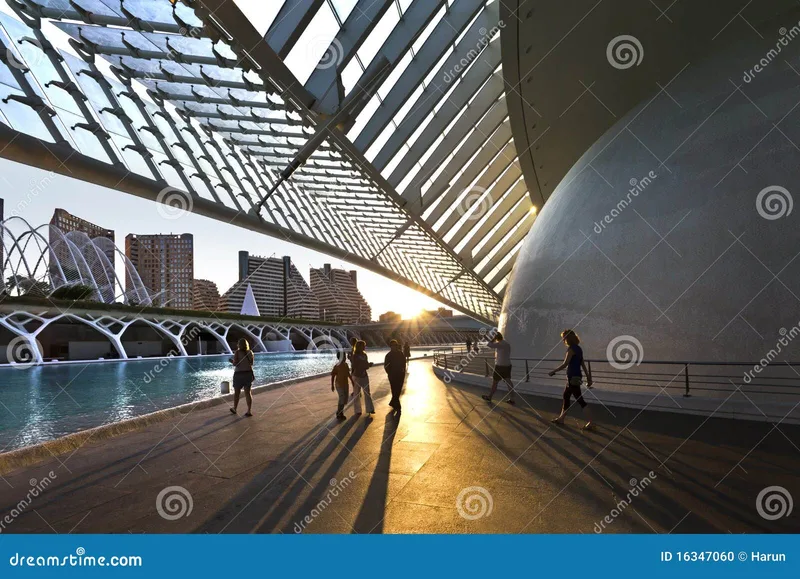 Tur në Madrid, Malaga dhe Valencia