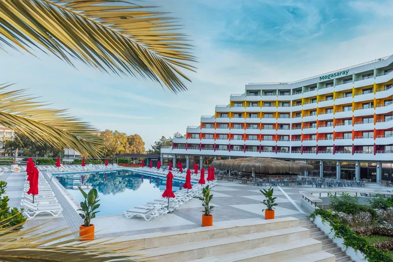 Megasaray Resort, Side