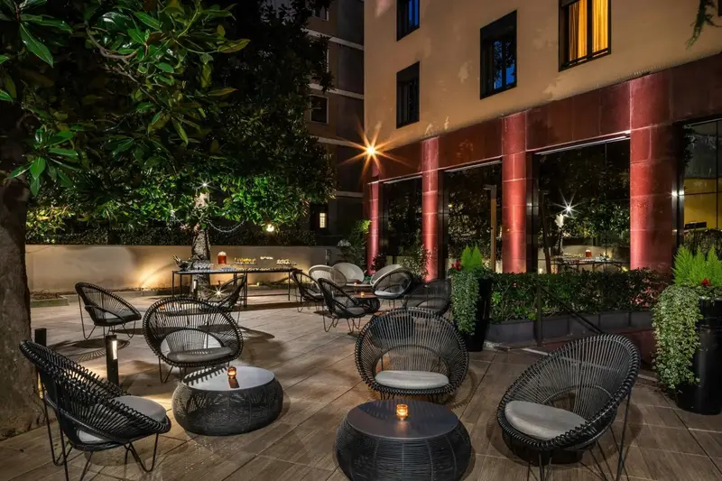 Starhotels Ritz, Milano — Milano, Itali — foto 4 nga 8