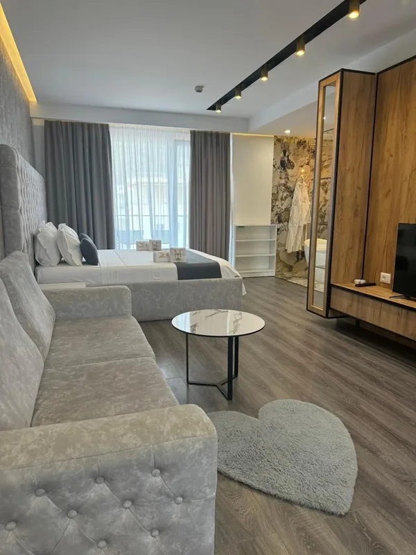 Ylli Hotel, Shëngjin