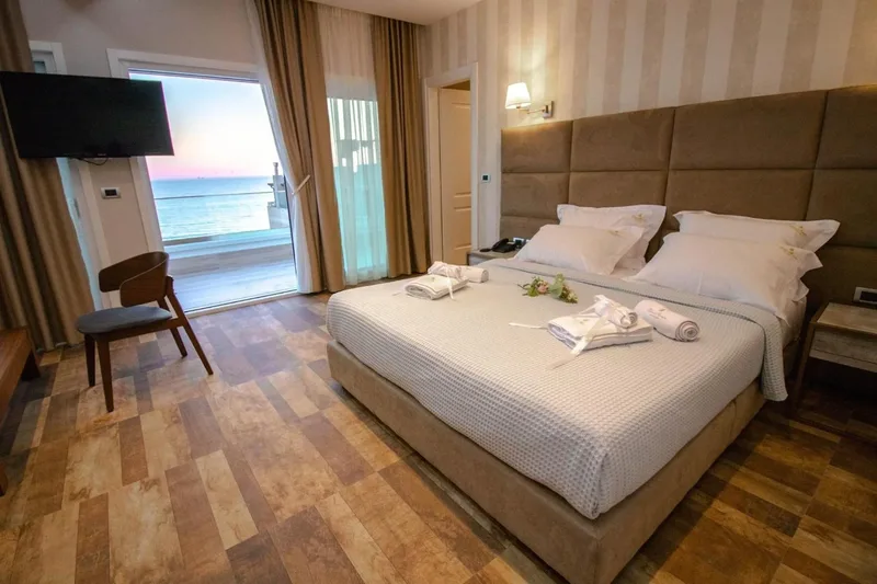Hotel Bluemarine, Durrës-Golem