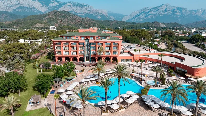 The Norm Oriental, Kemer