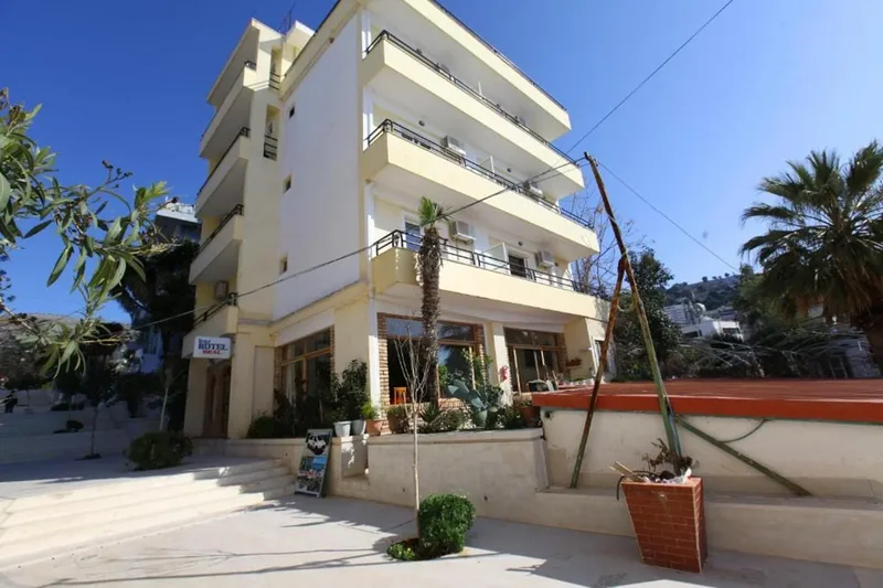 Hotel Real, Velipojë