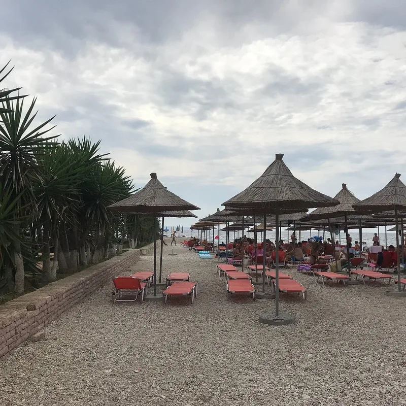 Hotel Alpha, Sarandë