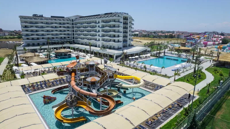 Dream Water World, Side