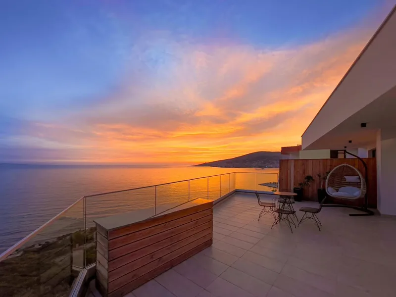 Hotel Dorchester, Sarandë