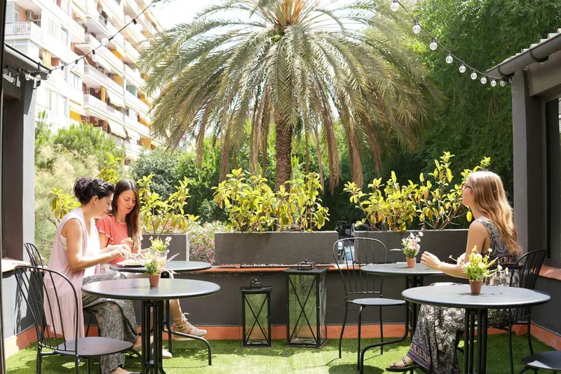 Hotel Arenas Atiram, Barcelonë