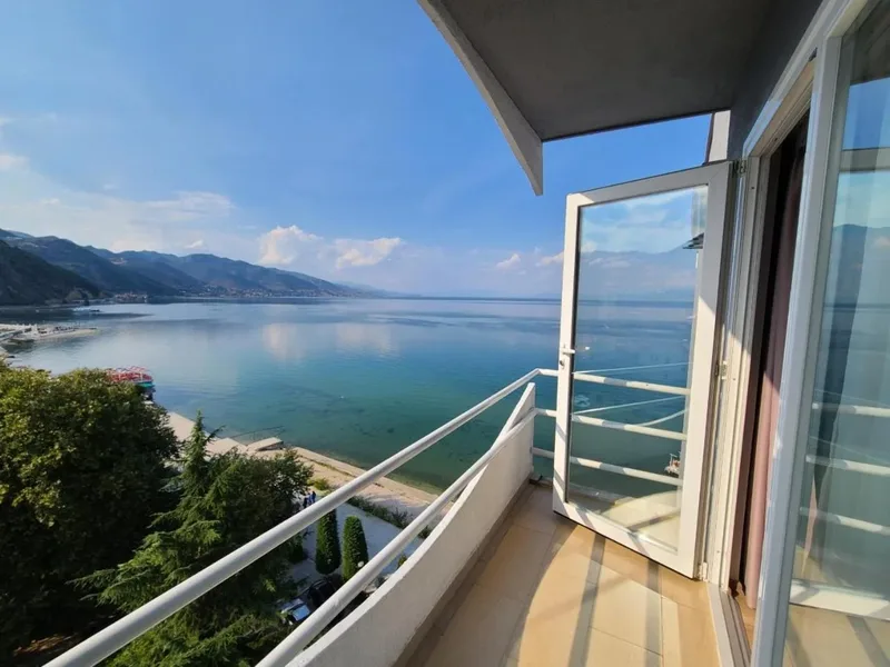 Hotel Enkelana, Pogradec