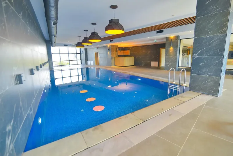 Serenity Comfort Hotel 5, Stamboll
