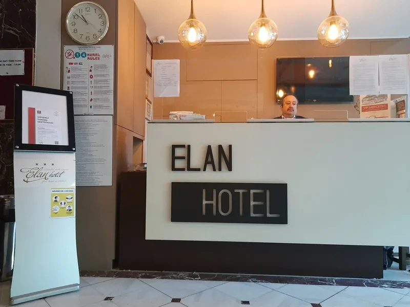 Elan Hotel, Stamboll