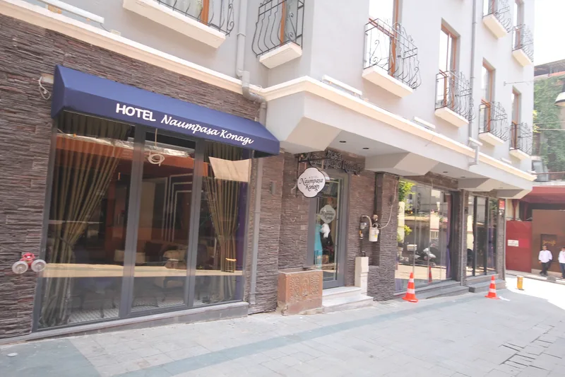 Naumpasa Konagi Hotel, Stamboll