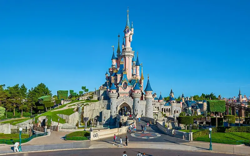 Paris • Disneyland me avion