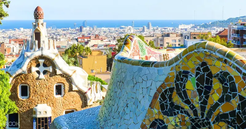 Barcelonë, 4 ditë me avion