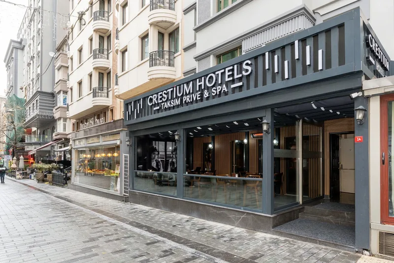 Crestium Hotel Privé Spa, Stamboll