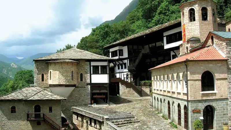 Dibër e Madhe – Manastiri i Bigorskit — Dibër e Madhe dhe Manastiri i Bigorskit — foto 2 nga 4