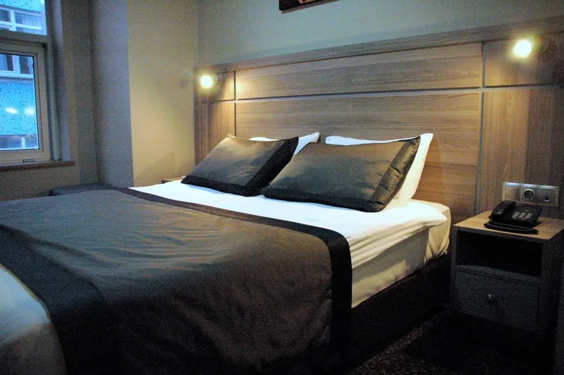 Sinem Hotel, Stamboll