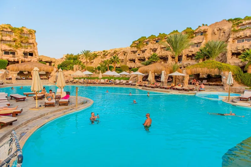 Caves Beach Resort, Hurghada