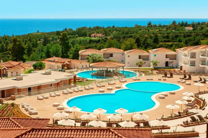Zeus Eleva Ajul, Halkidiki