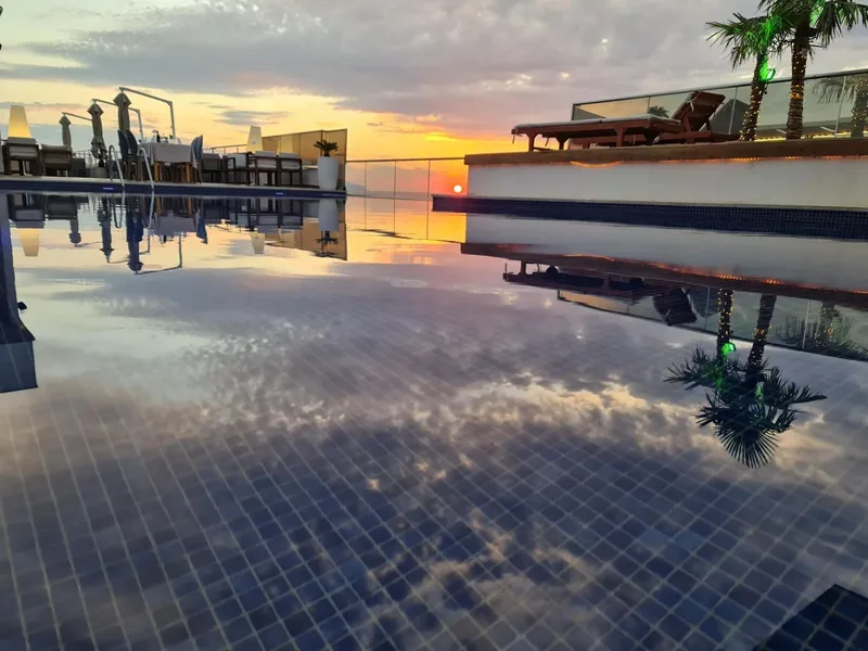 Regina City, Vlorë