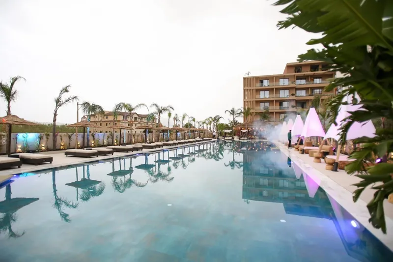 Regina Palm, Vlorë