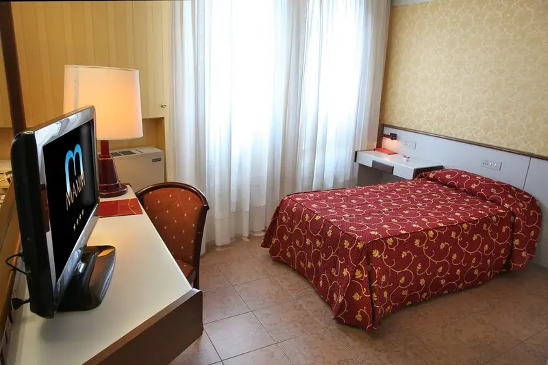 Hotel Maxim, Verona — Verona, Itali — foto 4 nga 10
