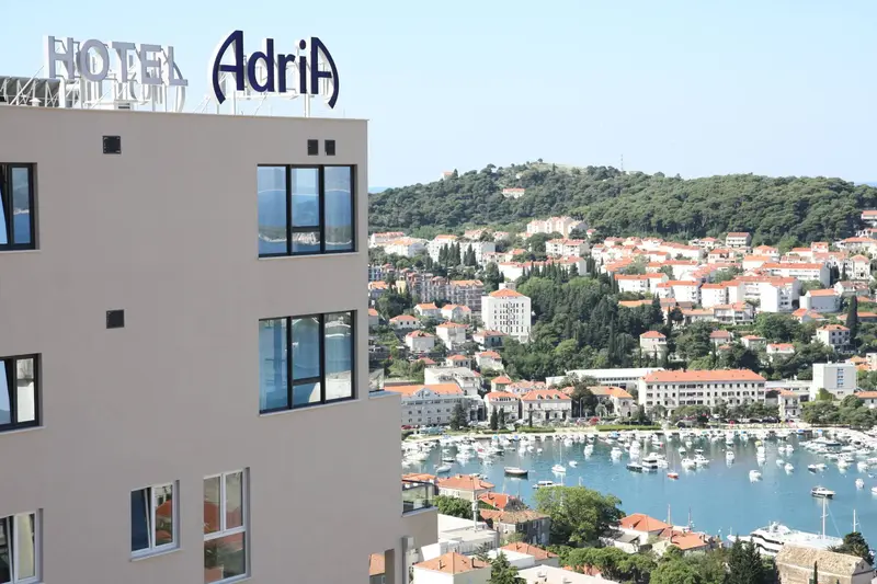 Dubrovnik me autobus, Hotel Adria 4