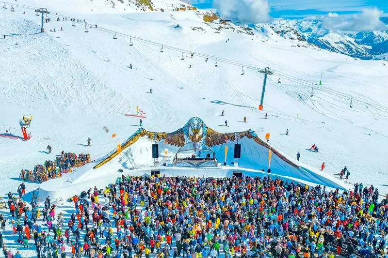 Tomorrowland Winter, Alpet — Tomorrowland Winter, Alpet — foto 3 nga 11