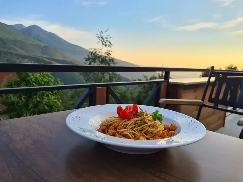 Hotel Yjet e Sharrit, Prevallë — Prevallë, Kosovë — foto 6 nga 12