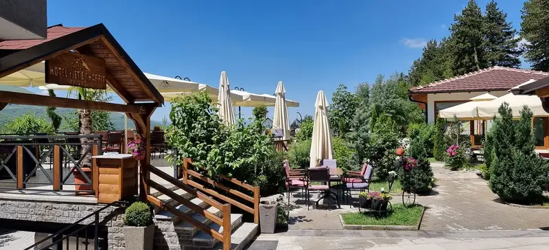 Hotel Yjet e Sharrit, Prevallë — Prevallë, Kosovë — foto 5 nga 12