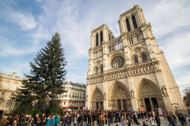 Paris, Viti i Ri 2027 — Paris, Francë — foto 5 nga 7