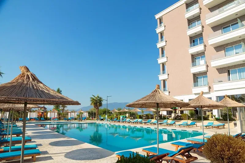 Kraal Hotel, Vlorë