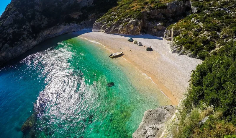 Karaburun – Sazan