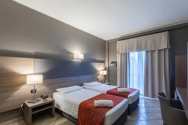 Hotel Sun Flower, Milano — Milano, Itali — foto 3 nga 8