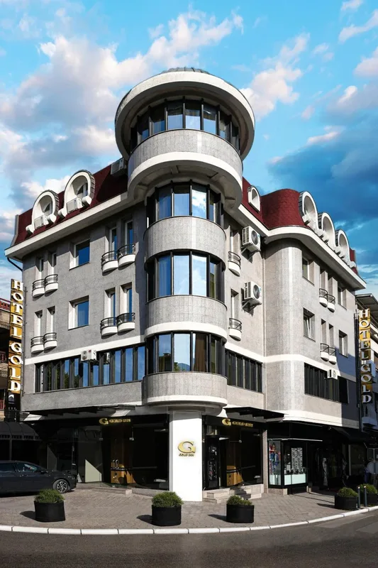 Hotel Gold Inn 4*, Pejë
