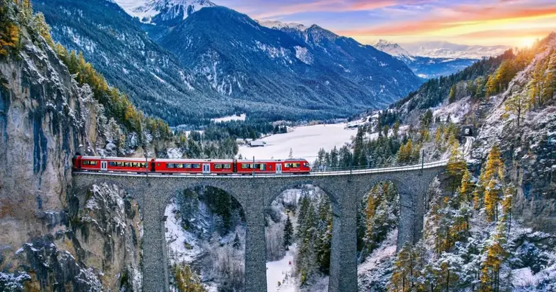 Tur i Evropës: Strasburg, Zyrih, Komo dhe Treni i Kuq