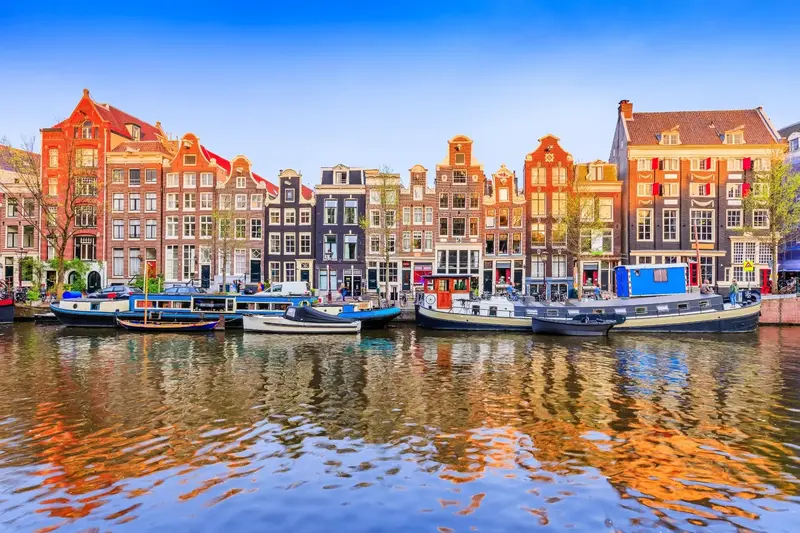 Amsterdam dhe Bruksel, udhëtim me guidë
